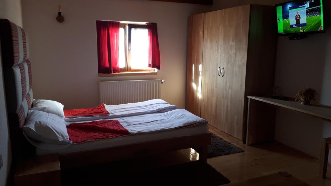 Bed and Breakfast Konoba Ognjiste Sokolac  Exterior foto